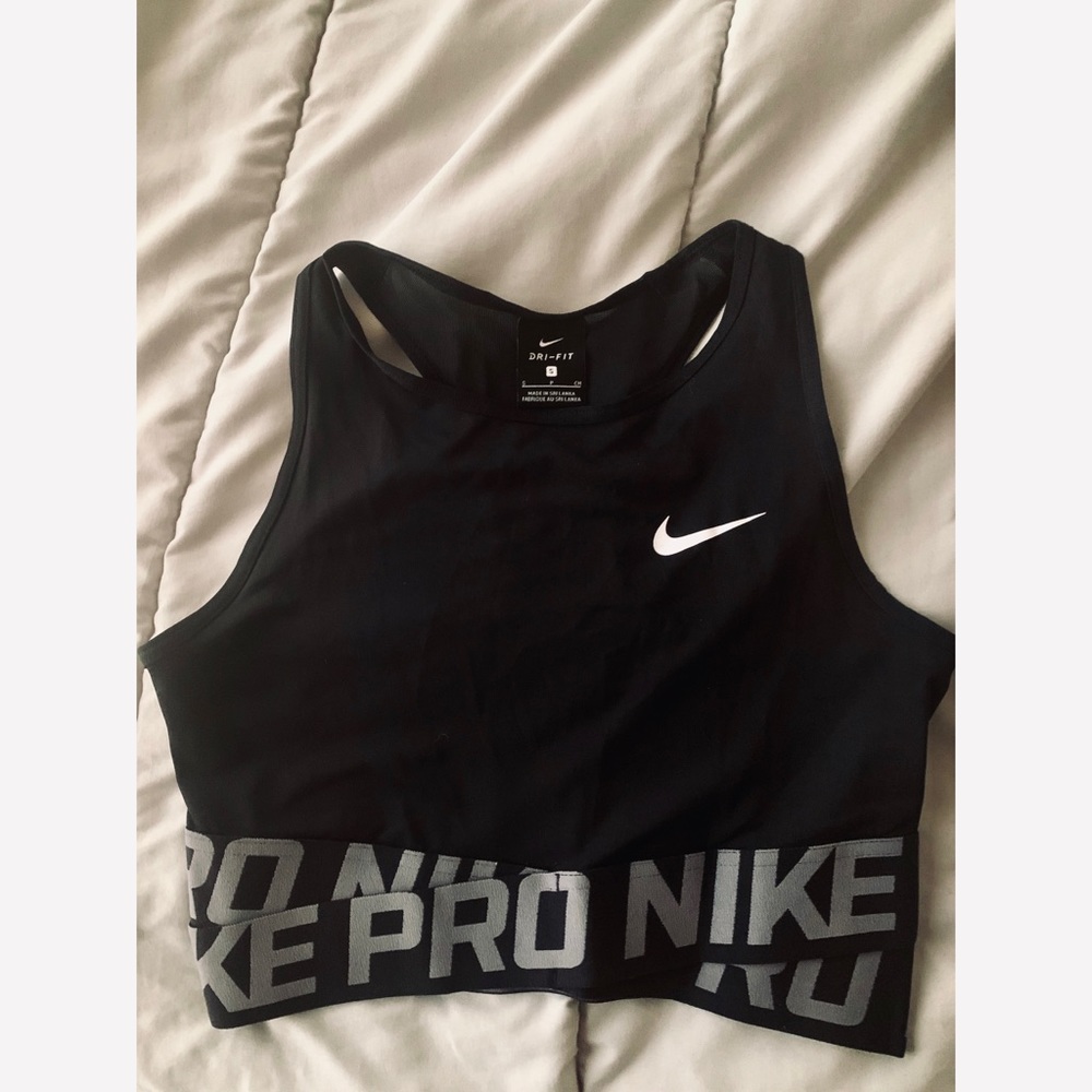 Nike Pro Cropped Training Top